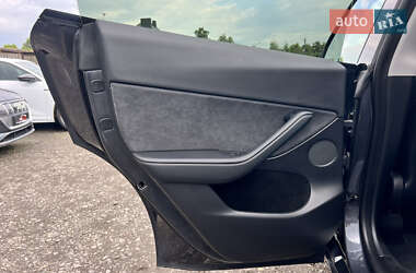 Внедорожник / Кроссовер Tesla Model Y 2022 в 