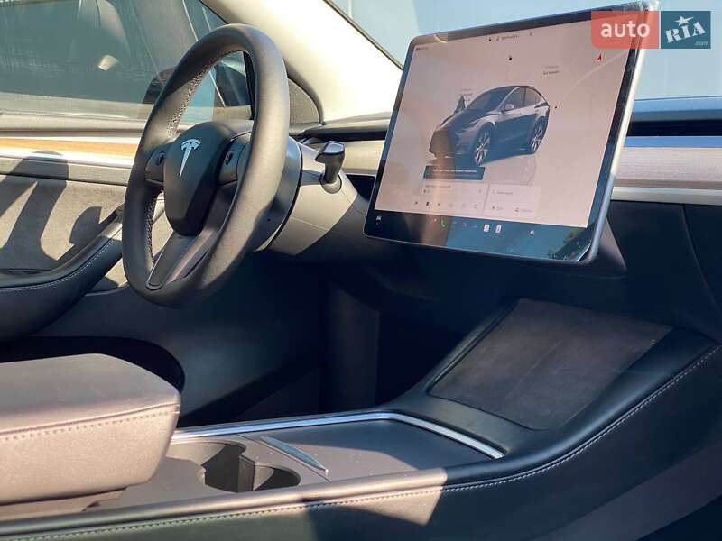 Позашляховик / Кросовер Tesla Model Y 2022 в Львові