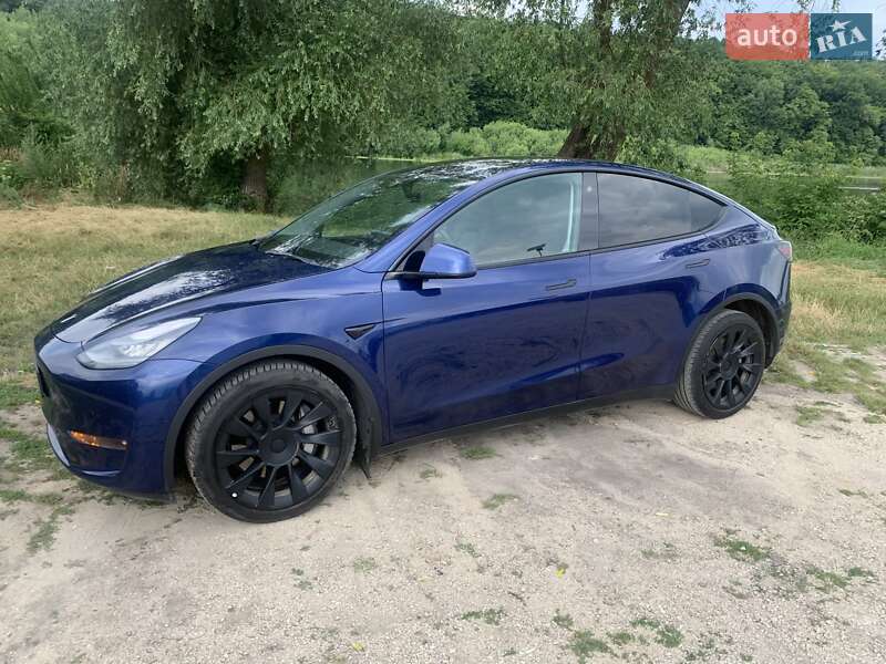 Позашляховик / Кросовер Tesla Model Y 2021 в Тернополі