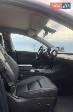 Внедорожник / Кроссовер Tesla Model Y 2021 в 