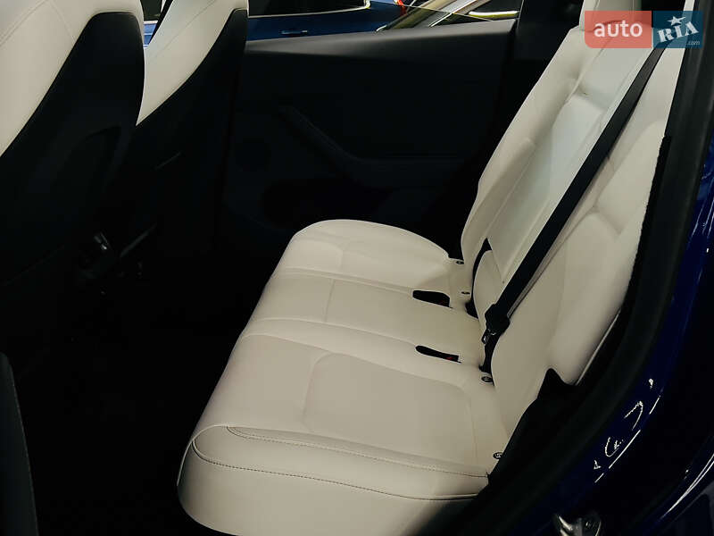 Внедорожник / Кроссовер Tesla Model Y 2023 в Николаеве
