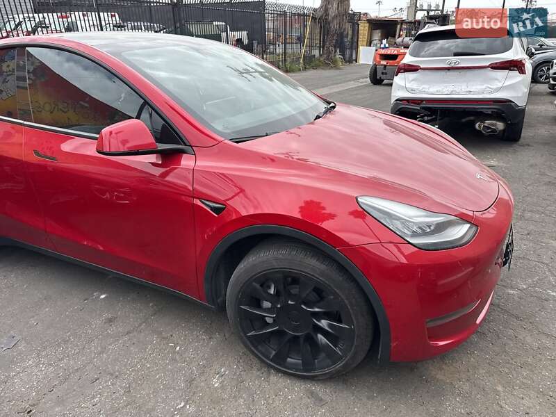 Внедорожник / Кроссовер Tesla Model Y 2021 в Черновцах