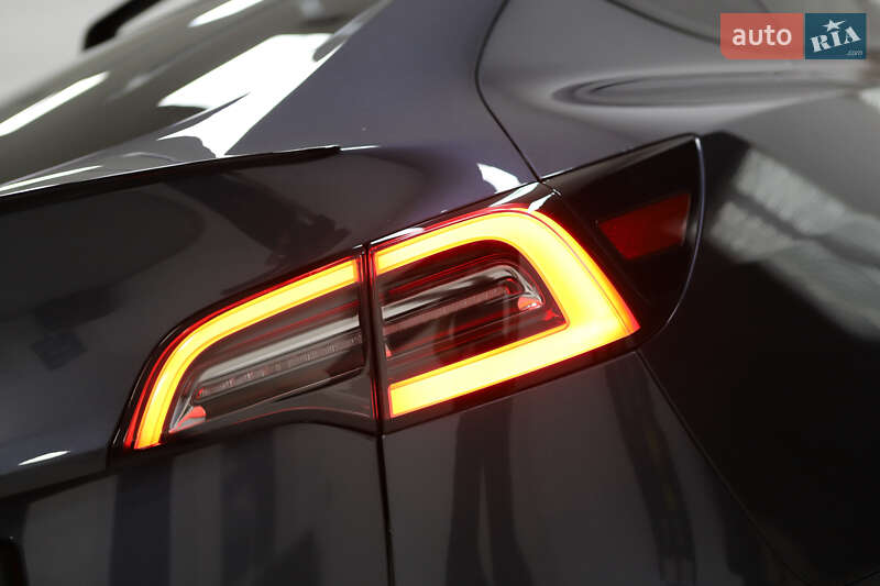 Внедорожник / Кроссовер Tesla Model Y 2021 в Дрогобыче