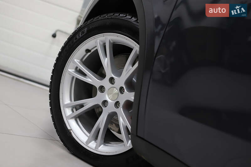 Внедорожник / Кроссовер Tesla Model Y 2021 в Дрогобыче