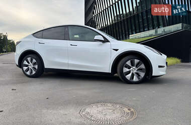Позашляховик / Кросовер Tesla Model Y 2023 в 