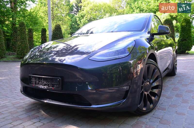 Внедорожник / Кроссовер Tesla Model Y 2024 в Дрогобыче