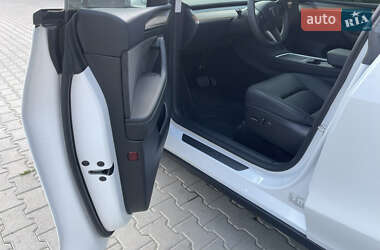 Позашляховик / Кросовер Tesla Model Y 2023 в 