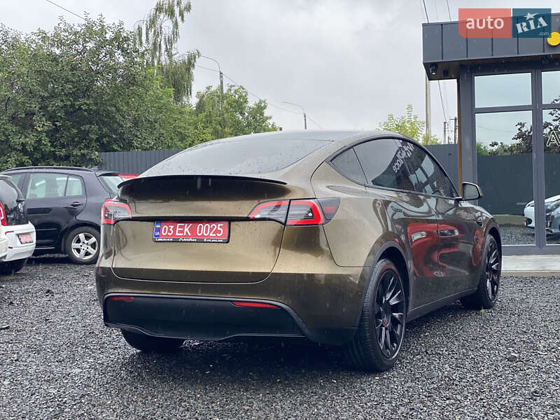 Позашляховик / Кросовер Tesla Model Y 2021 в Луцьку