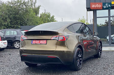 Внедорожник / Кроссовер Tesla Model Y 2021 в 