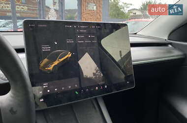 Внедорожник / Кроссовер Tesla Model Y 2021 в 