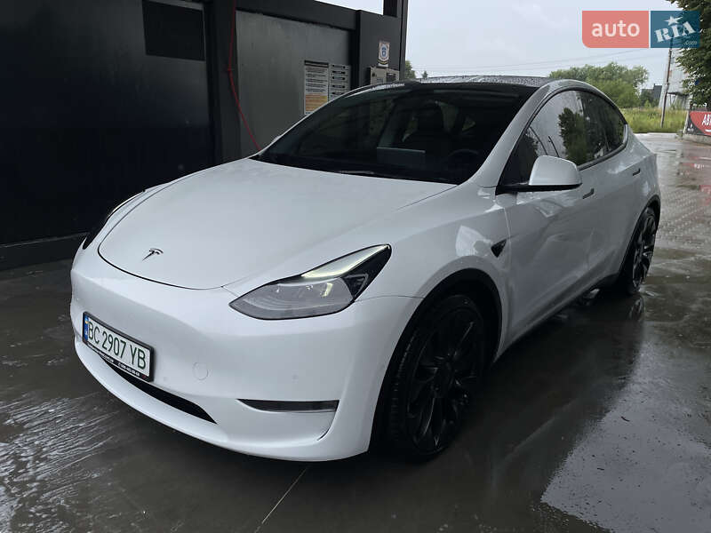 Tesla Model Y 2022