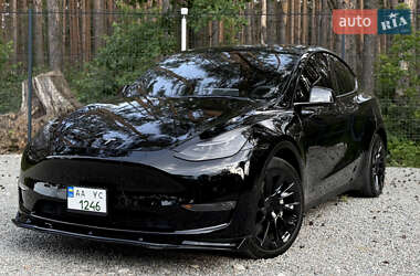Позашляховик / Кросовер Tesla Model Y 2021 в 