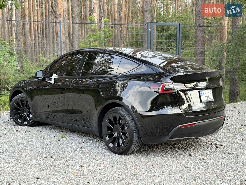 Внедорожник / Кроссовер Tesla Model Y 2021 в Гостомеле