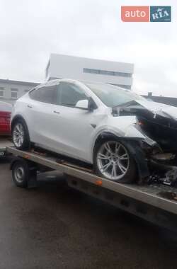 Внедорожник / Кроссовер Tesla Model Y 2021 в 