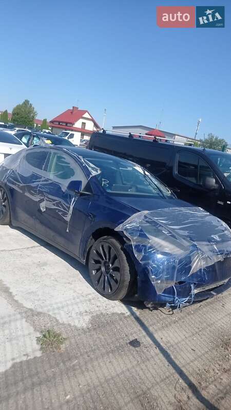 Позашляховик / Кросовер Tesla Model Y 2023 в 