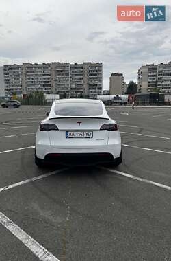 Внедорожник / Кроссовер Tesla Model Y 2023 в 