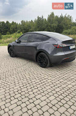 Внедорожник / Кроссовер Tesla Model Y 2021 в 