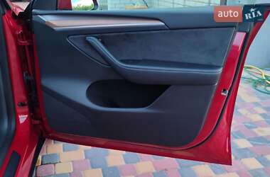 Позашляховик / Кросовер Tesla Model Y 2023 в 