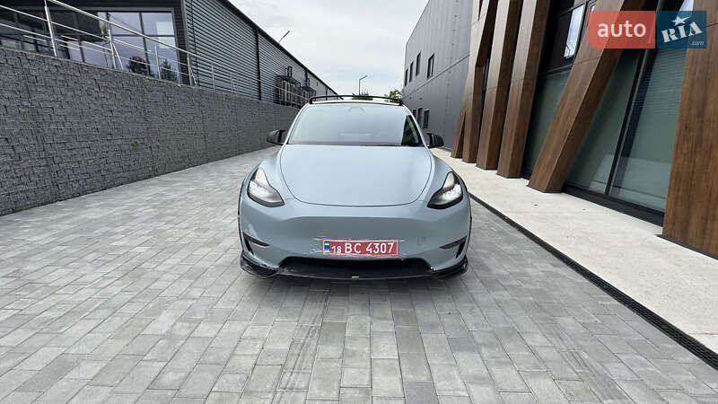 Внедорожник / Кроссовер Tesla Model Y 2021 в Луцке
