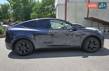 Позашляховик / Кросовер Tesla Model Y 2024 в 