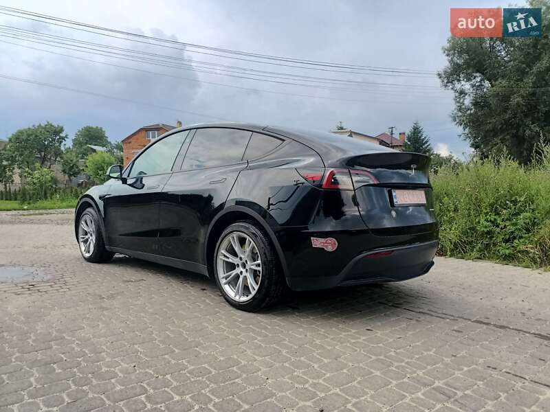 Позашляховик / Кросовер Tesla Model Y 2023 в Львові фото 13 Позашляховик / Кросовер Tesla Model Y 2023 в Львові