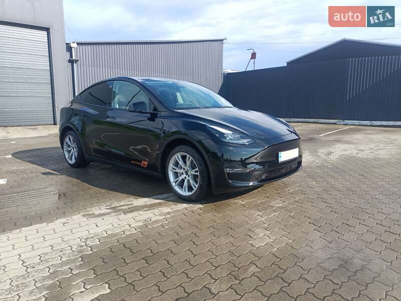 Позашляховик / Кросовер Tesla Model Y 2023 в Львові фото 6 Позашляховик / Кросовер Tesla Model Y 2023 в Львові