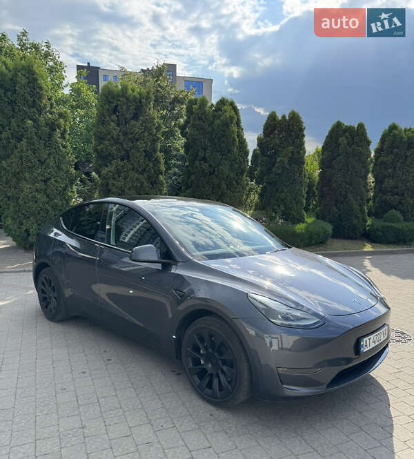 Внедорожник / Кроссовер Tesla Model Y 2023 в Ивано-Франковске