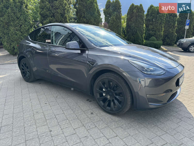Внедорожник / Кроссовер Tesla Model Y 2023 в Ивано-Франковске