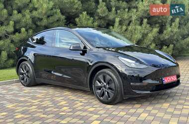 Внедорожник / Кроссовер Tesla Model Y 2024 в 