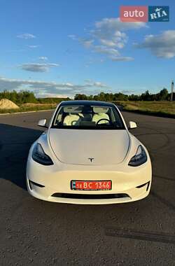 Внедорожник / Кроссовер Tesla Model Y 2023 в 