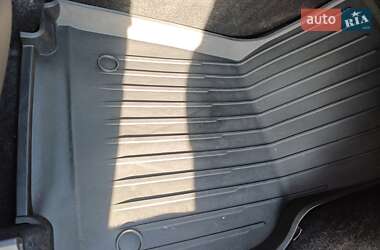 Внедорожник / Кроссовер Tesla Model Y 2023 в 