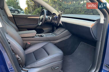 Внедорожник / Кроссовер Tesla Model Y 2024 в 