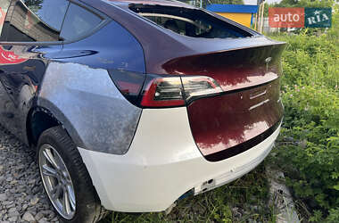 Внедорожник / Кроссовер Tesla Model Y 2024 в 
