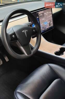 Позашляховик / Кросовер Tesla Model Y 2020 в 
