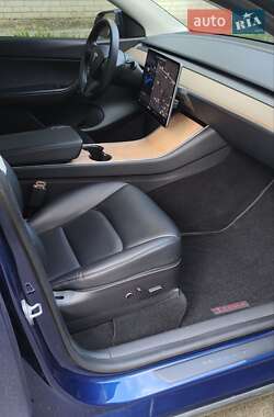 Позашляховик / Кросовер Tesla Model Y 2020 в 