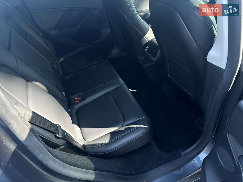 Внедорожник / Кроссовер Tesla Model Y 2023 в Киеве