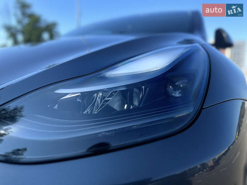 Внедорожник / Кроссовер Tesla Model Y 2023 в Киеве