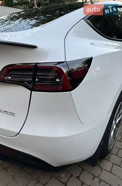 Внедорожник / Кроссовер Tesla Model Y 2022 в 