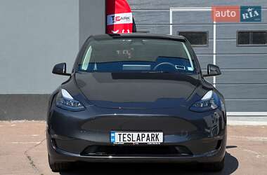 Позашляховик / Кросовер Tesla Model Y 2024 в 