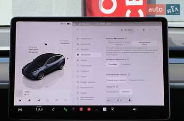 Позашляховик / Кросовер Tesla Model Y 2024 в 