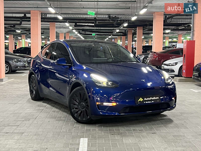 Позашляховик / Кросовер Tesla Model Y 2023 в Києві