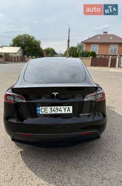 Позашляховик / Кросовер Tesla Model Y 2024 в 