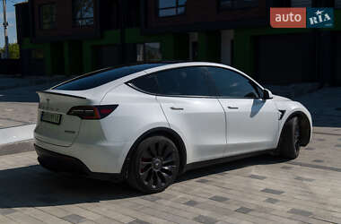 Позашляховик / Кросовер Tesla Model Y 2020 в 