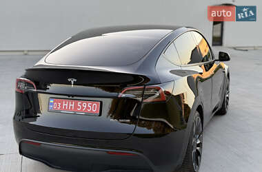 Внедорожник / Кроссовер Tesla Model Y 2022 в 