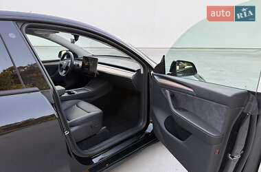 Внедорожник / Кроссовер Tesla Model Y 2022 в 