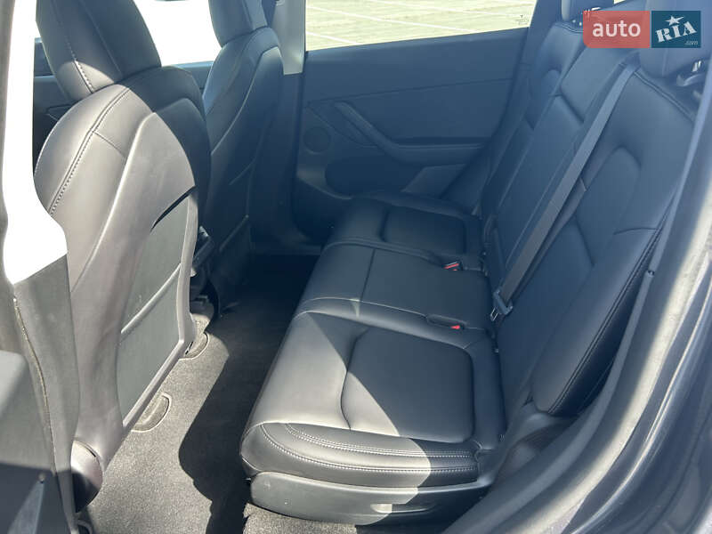 Позашляховик / Кросовер Tesla Model Y 2021 в Києві