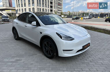 Внедорожник / Кроссовер Tesla Model Y 2024 в 
