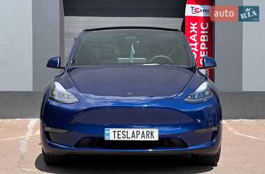 Позашляховик / Кросовер Tesla Model Y 2024 в 