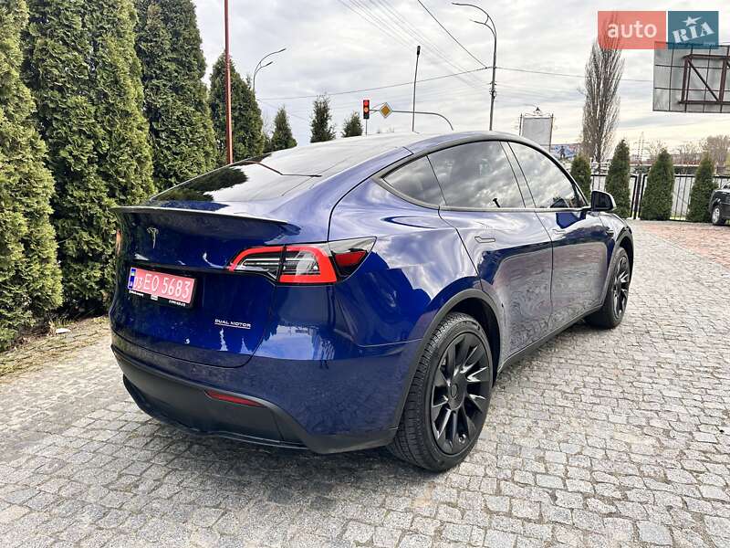 Позашляховик / Кросовер Tesla Model Y 2021 в Харкові