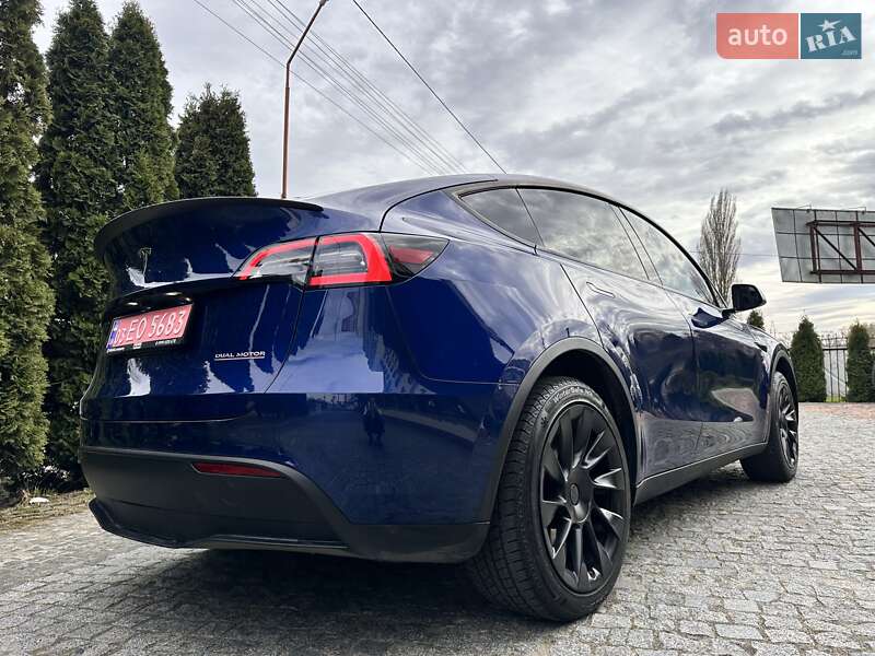 Позашляховик / Кросовер Tesla Model Y 2021 в Харкові